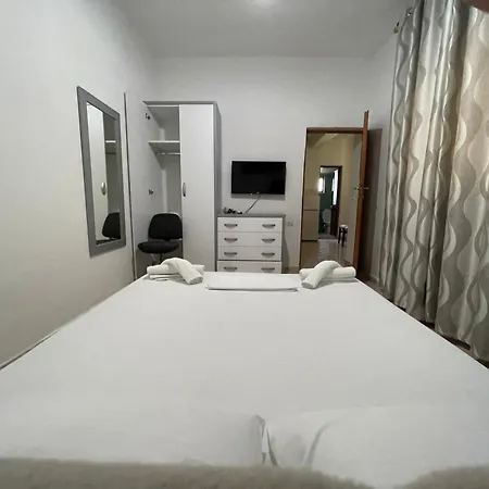 Yllis Rooms Himarë Exterior foto
